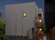 ふたつの最寄り駅から徒歩8分！「1K＋ロフト」アパート