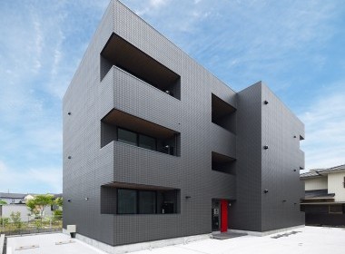 延長敷地による視覚誘導活かした物件