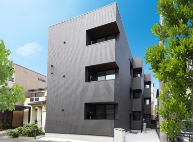 単身者向け！閑静な住宅街にシックな外観の物件