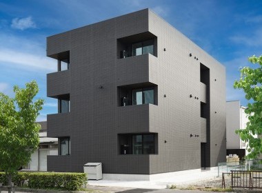 黒を基調とした魅せる外観の物件